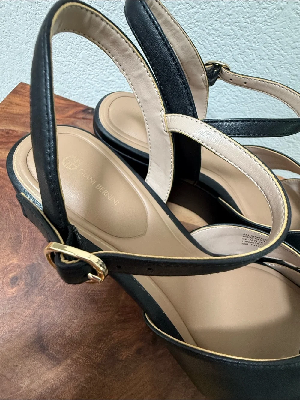 Giani Bernini stylish black
